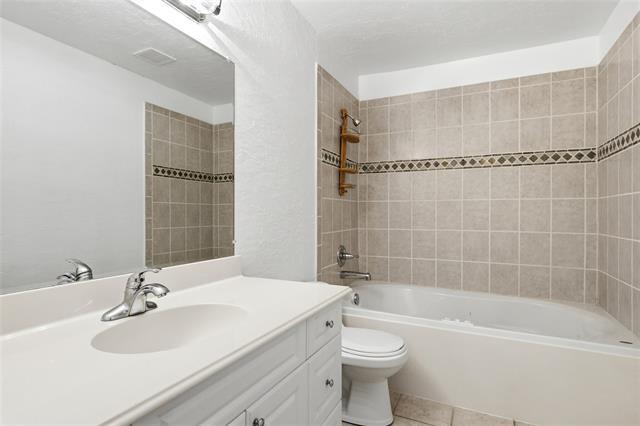 Building Photo - 5810 Marina Dr