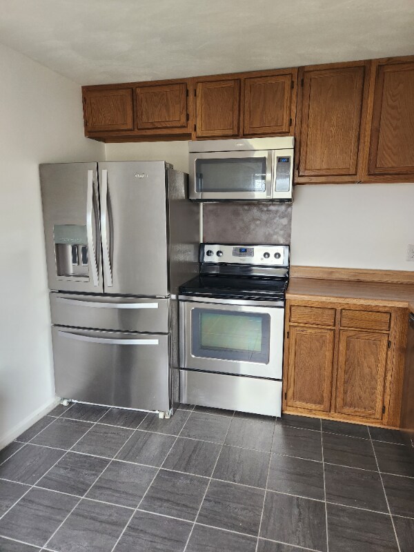 Building Photo - 225 A View Ave