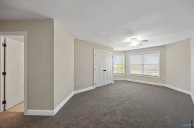 Building Photo - 2807 Talon Cir