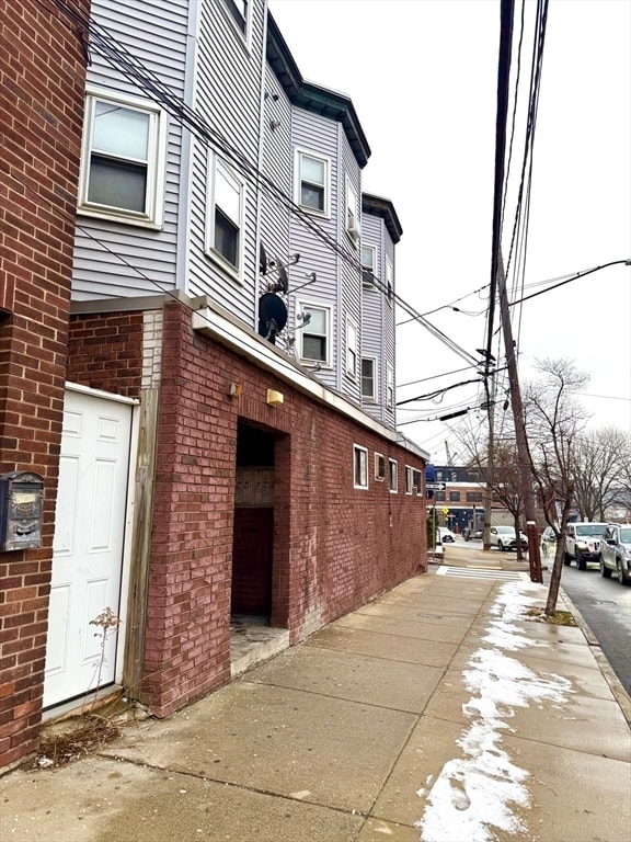 Building Photo - 47 Williams St