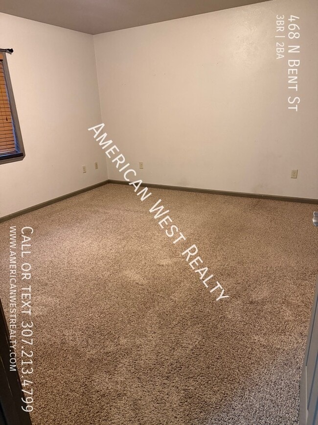 Building Photo - 468 N Bent St