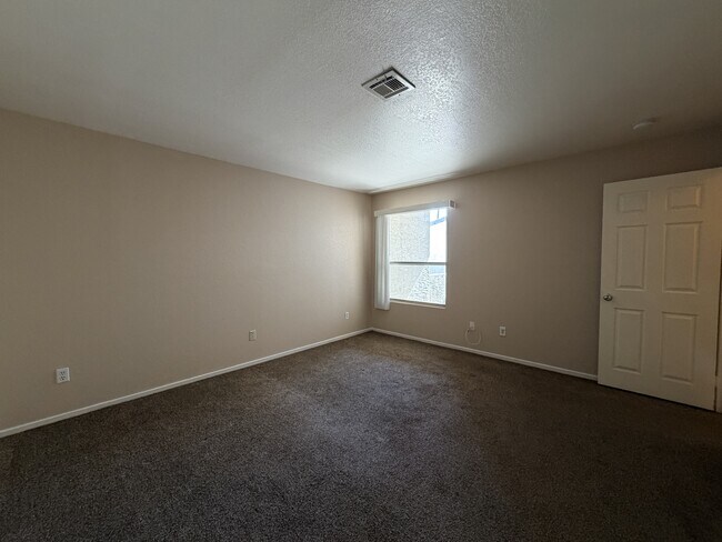 Building Photo - 6250 W Flamingo Rd