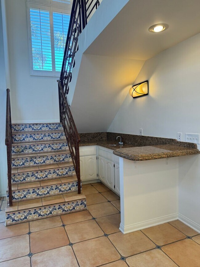 Building Photo - Wonderful Family Home in Mandalay Shores –...
