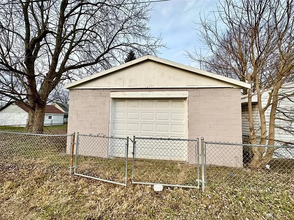 Building Photo - 3210 Illinois Ave