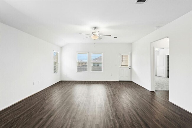 Building Photo - 11813 Roscommon Trl