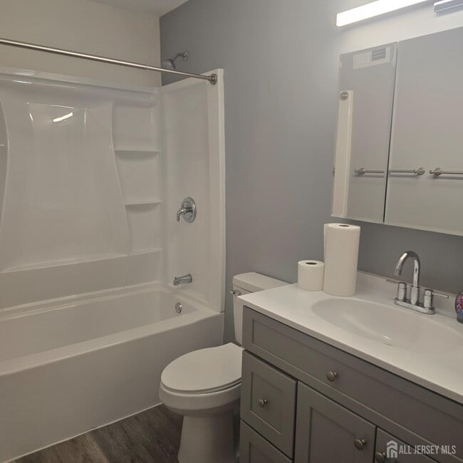 Building Photo - 3 Sweetgum Ln