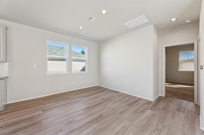 Building Photo - 316 Insider Loop