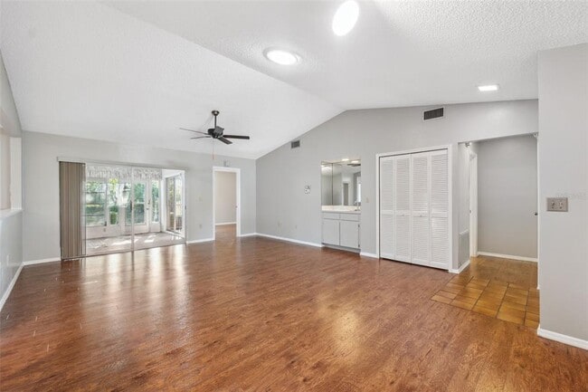 Building Photo - 7522 Heather Walk Dr