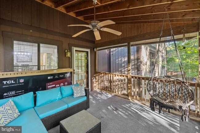 Building Photo - 1250 Birchcrest Ct