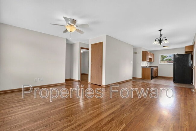 Building Photo - 3127 Thomas Ave