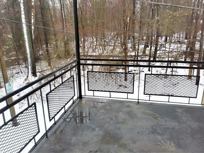 Building Photo - 18 Nelson Dr