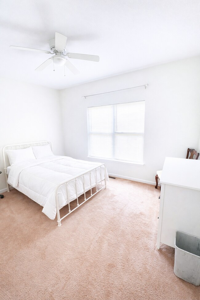 Building Photo - Affordable $285/Week Furnished Room in Westside Intown Atlanta – Utilities Included!