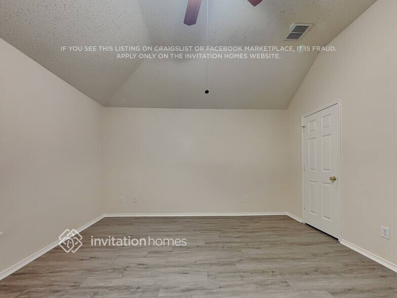 Building Photo - 2003 Walnut Hills Ln