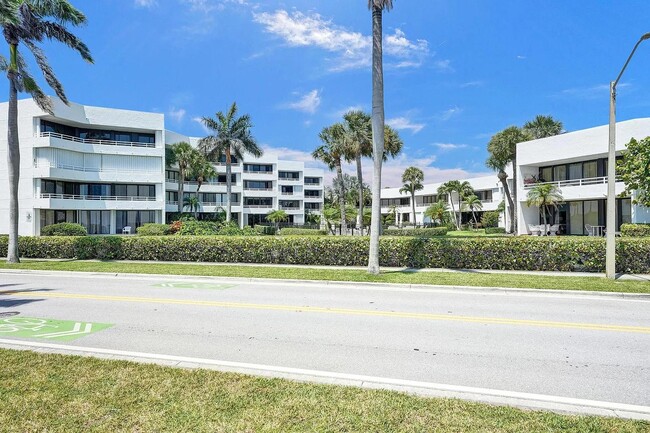 Building Photo - 3701 S Flagler Dr