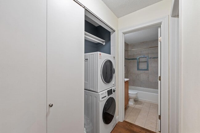 Building Photo - 3540 Hennepin Ave