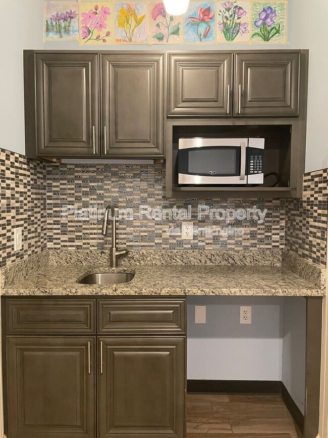 Building Photo - 1460 Wembley Ct NE