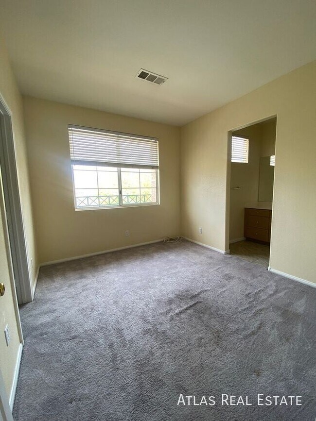 Building Photo - 8917 Coral Shale St