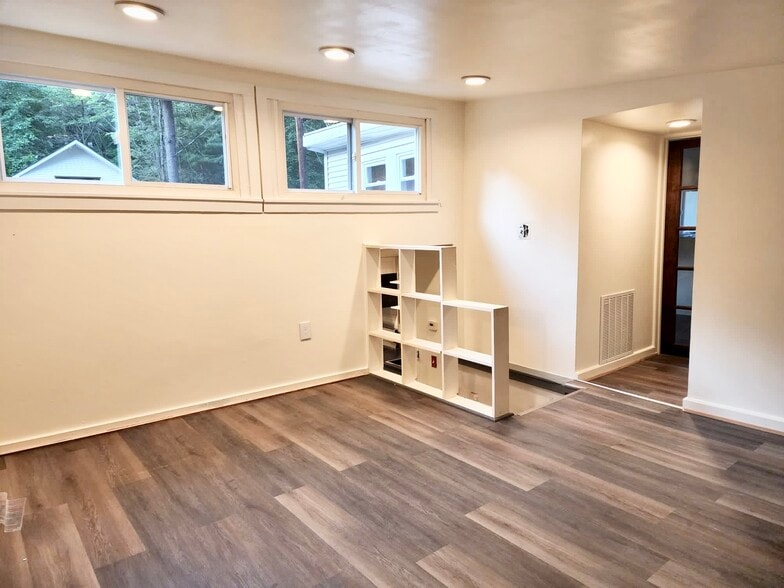 Living room - 54 Sherwood Rd