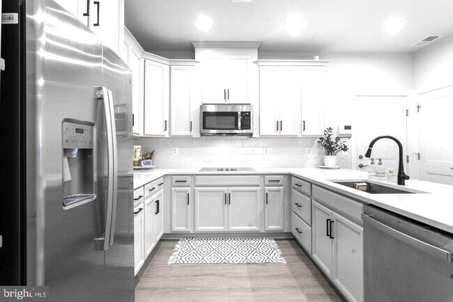 Building Photo - 43785 Transit Sq