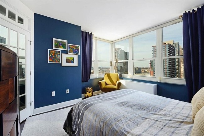 Building Photo - 88 Morgan St