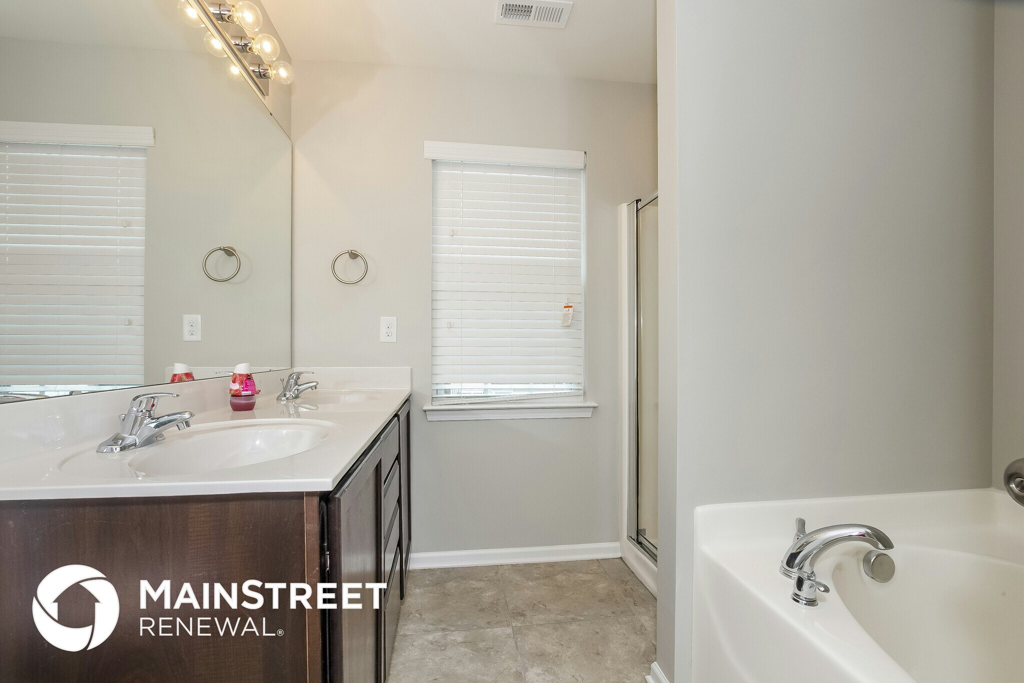 Building Photo - 9336 Bradstreet Commons Way