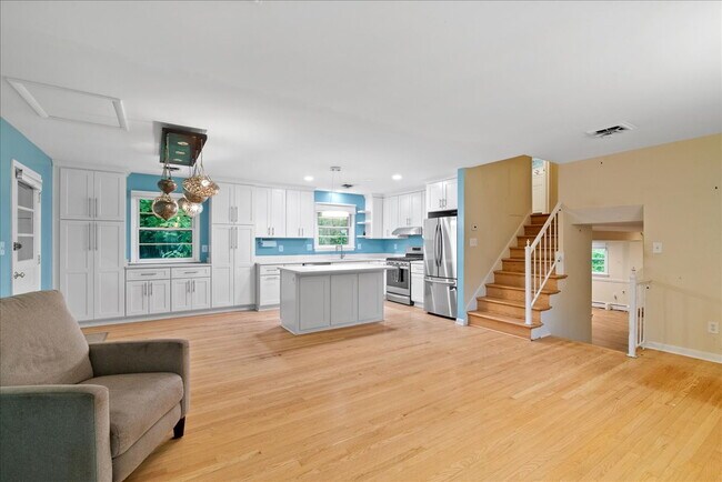 Building Photo - Find Your Forever Home in Valewood Manor