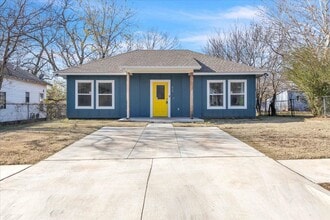 Building Photo - 414 N Tucker Ave