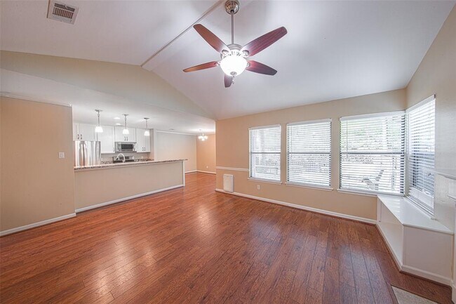 Building Photo - 49 Sawmill Grove Ln