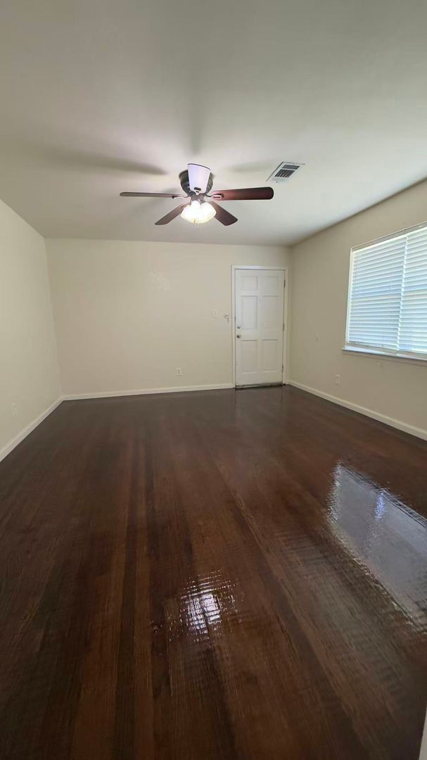 Building Photo - Great and Affordable Duplex in Plano!
