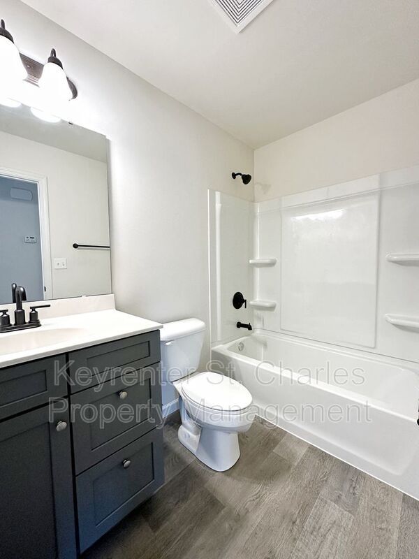 Building Photo - 350 Hammerstone Dr