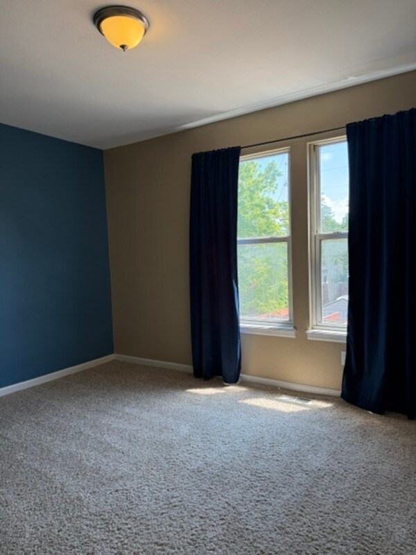 Building Photo - 380 Elati St