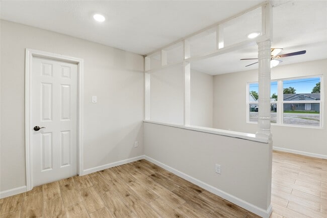 Building Photo - 7010 Brownsville St
