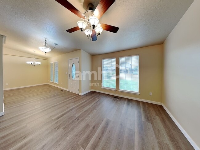 Building Photo - 1745 W McGlinchey St