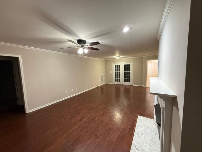 Building Photo - Beautifully Renovated Home in Trussville City Schools – Fireplace & 2-Car Garage
