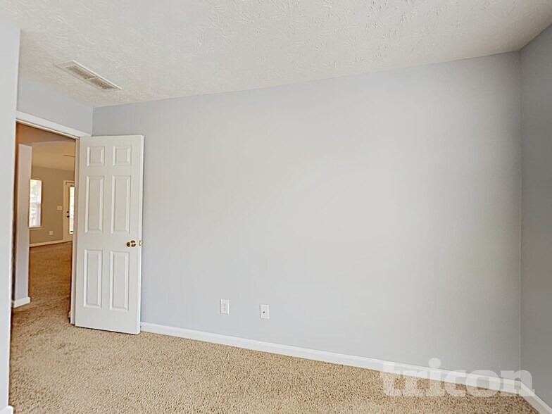 Building Photo - 4190 Crestside Ridge SW