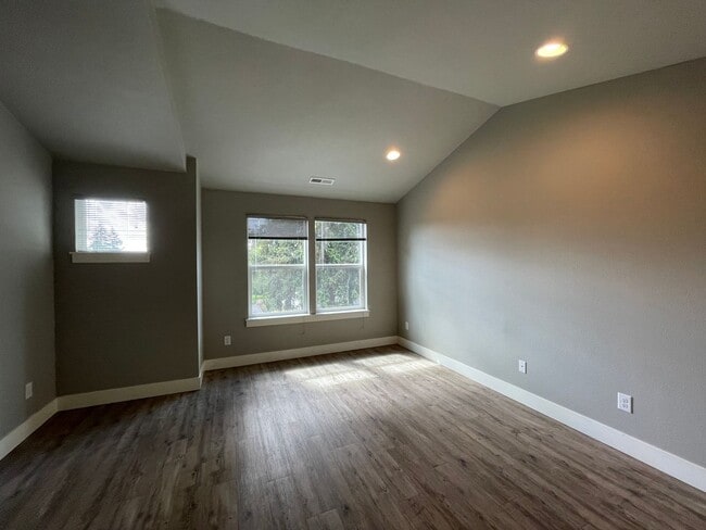 Building Photo - 2020 Build ~ 3Bd/ 1.5Ba Home in Hazelwood Neighborhood ~ Single Car Garage
