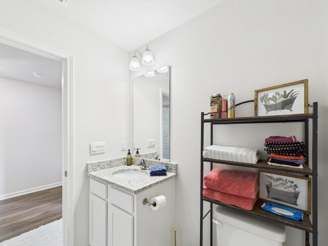 Building Photo - 8775 Clearbrook Dr