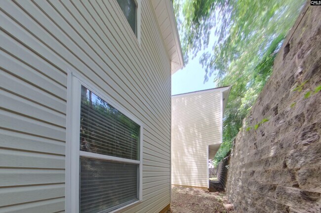 Building Photo - 155 Tybo Dr