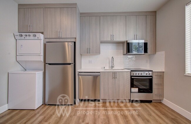 Building Photo - Brand New- Single Level 1 Bedroom