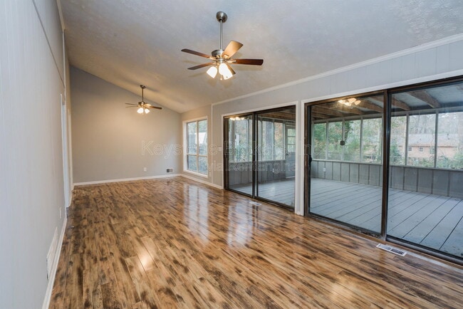 Building Photo - 2700 Creekview Point NW