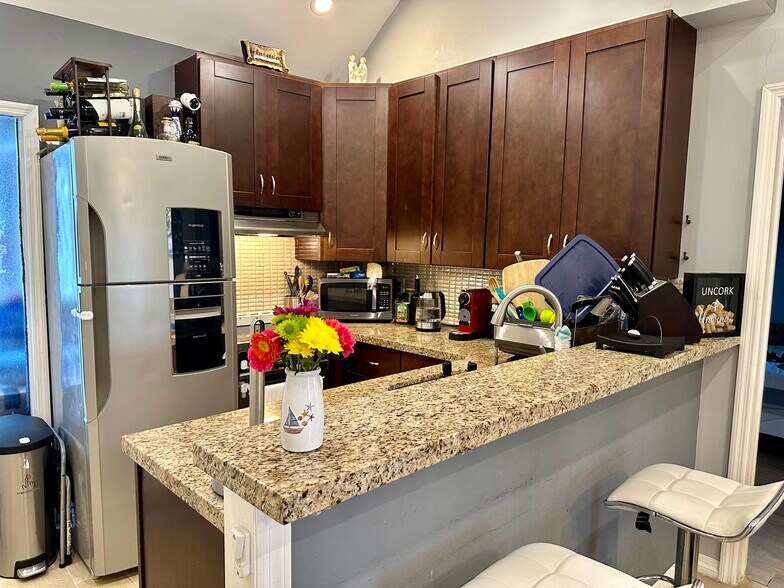 Building Photo - 8101 SW 22nd Ct