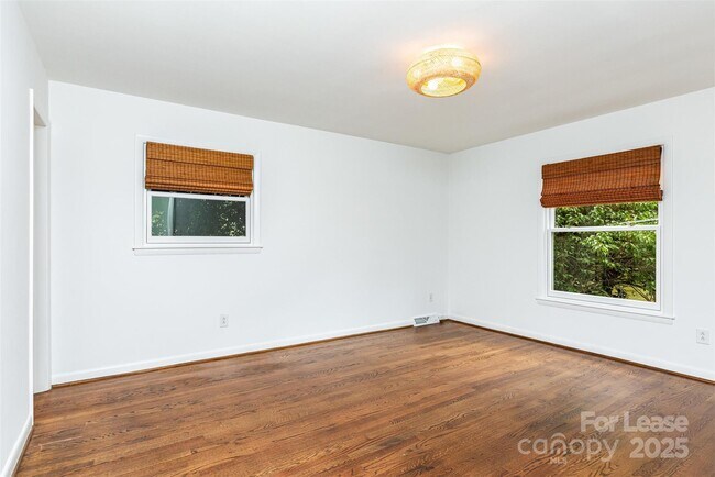Building Photo - 6334 Fair Valley Dr