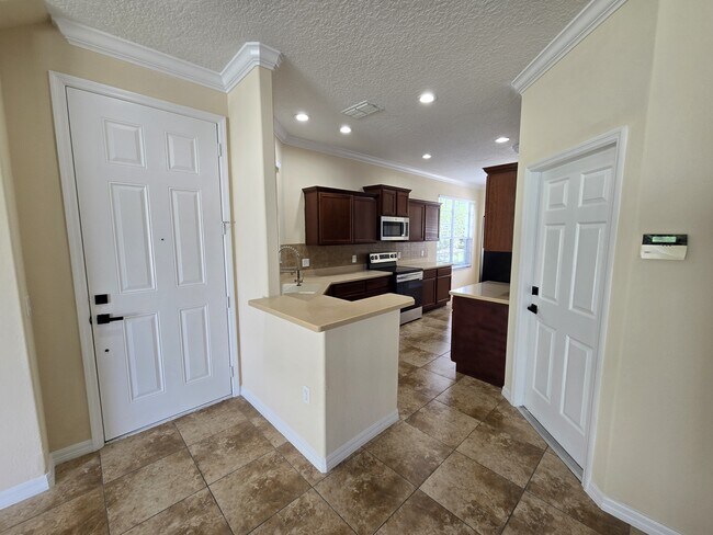 Building Photo - 3521 Sanctuary Dr