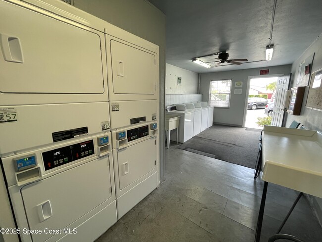 Building Photo - 2170 Knox McRae Dr