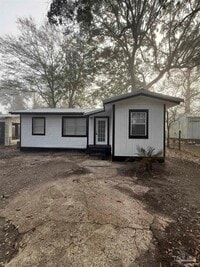 Building Photo - 8024 Hayworth Ave