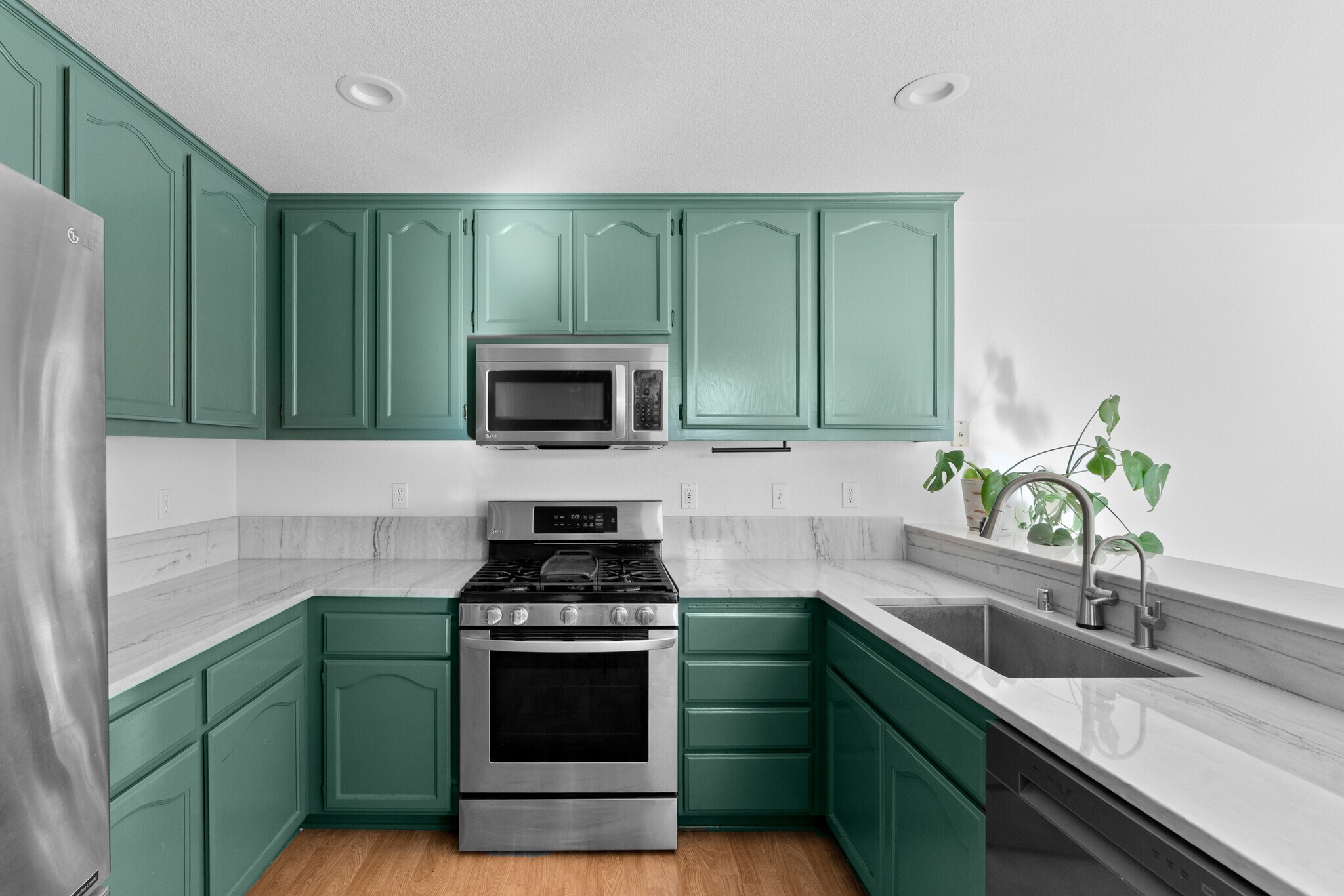 Building Photo - 1124 Grass Valley Way