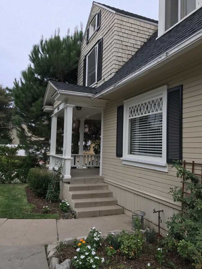 Front Steps - 914 S Los Robles Ave