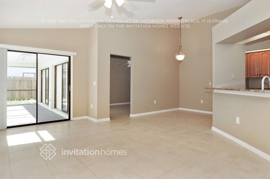 Building Photo - 7811 41st Ct E