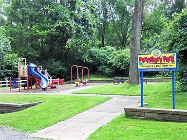 Building Photo - 448 Country View Ct