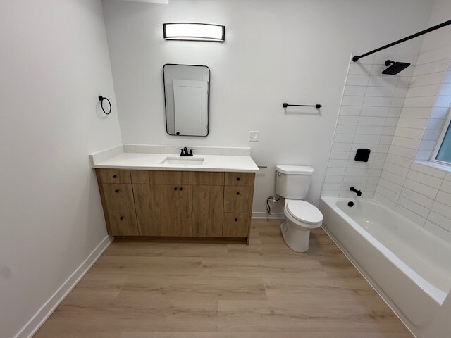 Building Photo - 7717 N Sheridan Rd